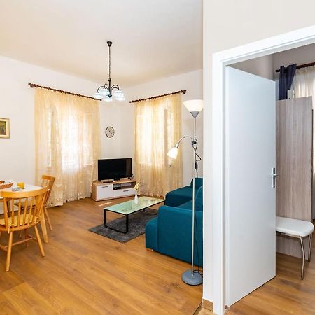 History Apartments Center Zadar Buitenkant foto