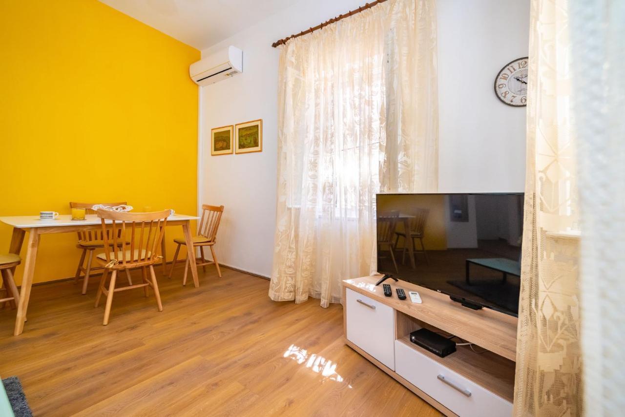 History Apartments Center Zadar Buitenkant foto