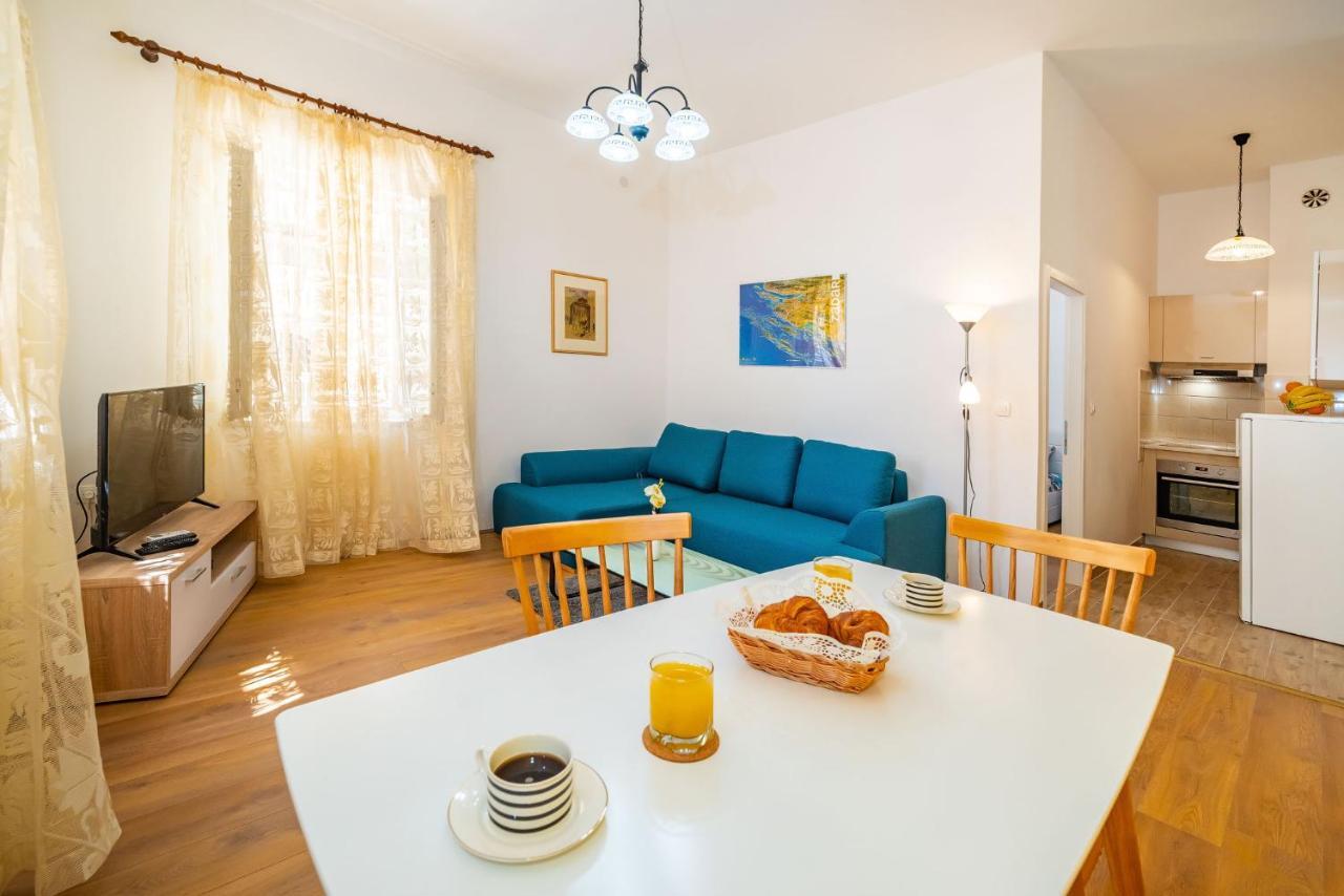 History Apartments Center Zadar Buitenkant foto