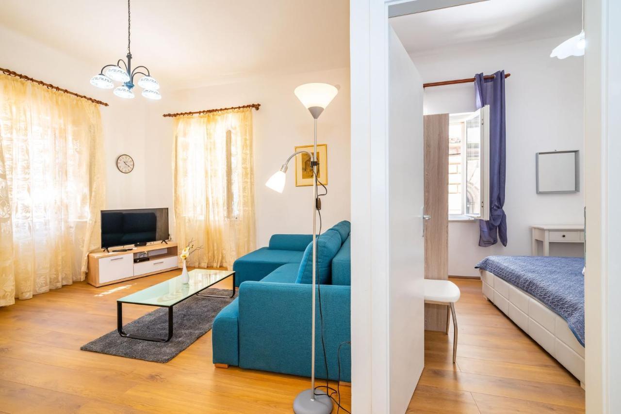 History Apartments Center Zadar Buitenkant foto